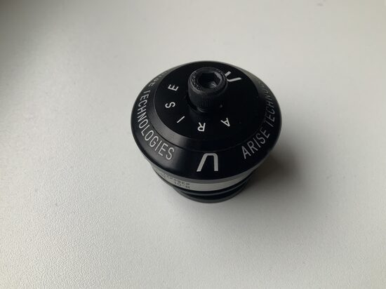 ARISE CRYSTAL 1'' integrated headset black