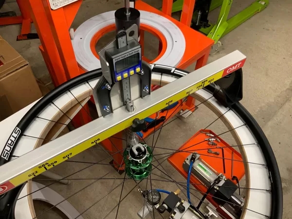 Digital wheel dishing (centering), deviation tolerance up to +/- 0.5mm
